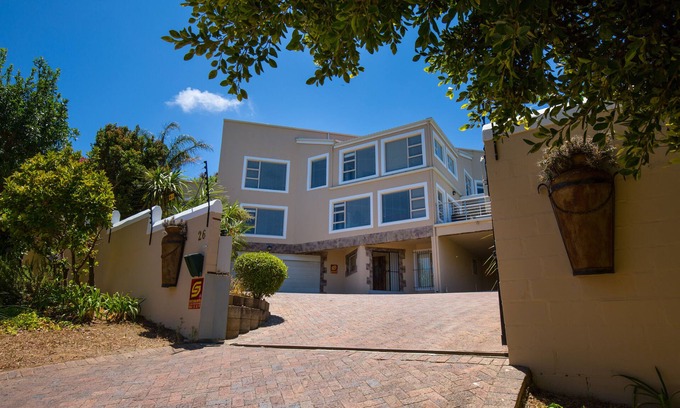 Somerset West House | Villa Sonskyn THE cottage on the False Bay