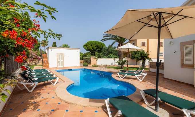 Sa Coma Villa | Villa 'Sa Coma' with Private Pool, Private Terrace and Wi-Fi