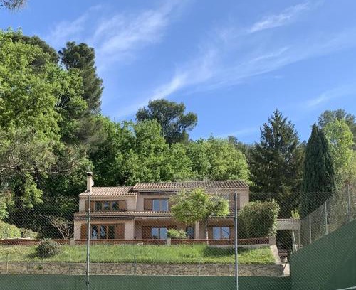 Loriol-du-Comtat Villa | Villa Sainte BARBE