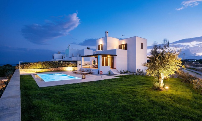 Lahania House | VILLA SALAMINA ON THE BEACH