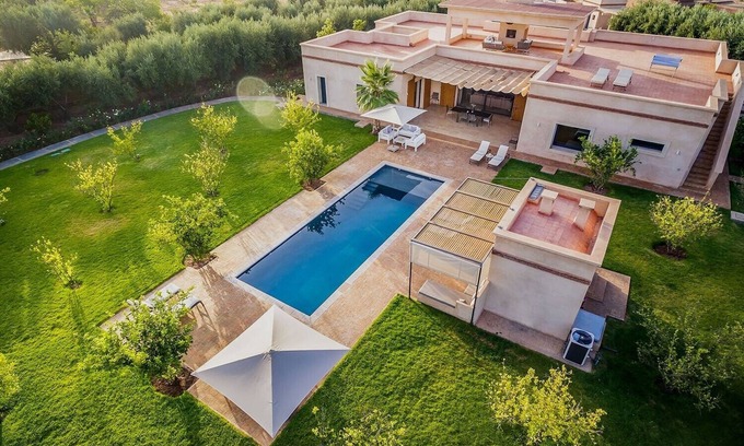Oulad Hassoune Villa | Villa SALAMOUNI, with swimming pool (4-6 bedrooms, sleeps 8-12)