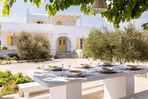 Logaras Villa | Villa San Dimitrio House on the Beach