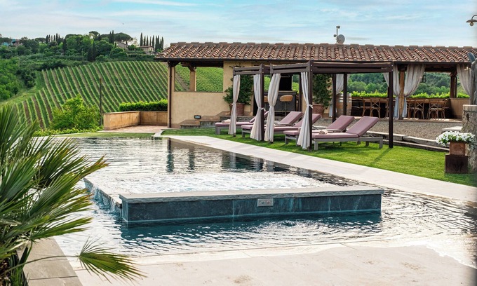 San Gimignano Villa | Villa Sarah Luxury Villa a San Gimignano 5 room en suite swimming pool spa
