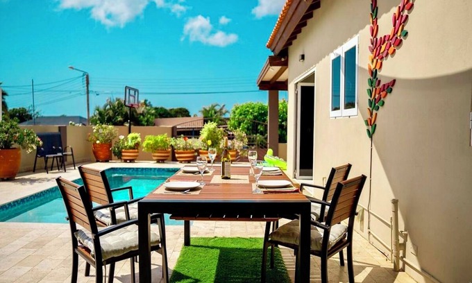 Savaneta Villa | Villa Savannah