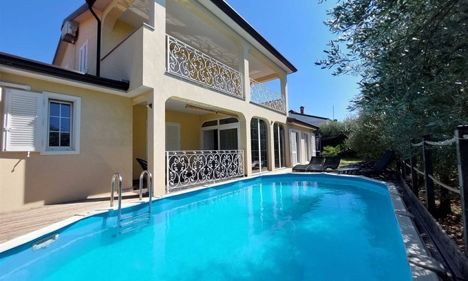 Nova Vas Villa | VILLA SEABIRD Holiday House with Private Pool