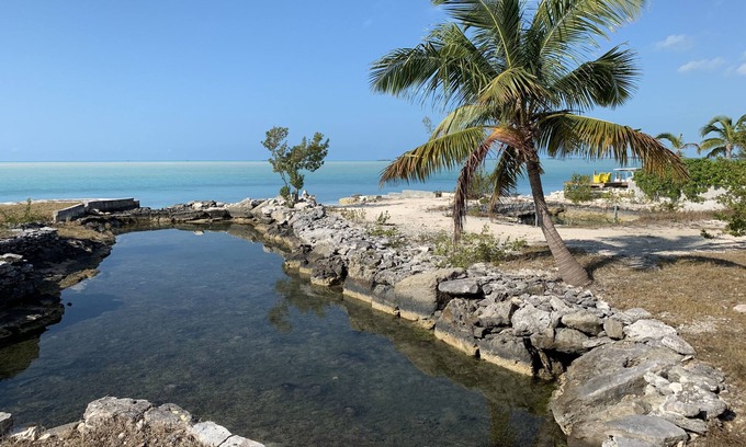 George Town House | Villa Seabreeze: AMAZING Views and Sunsets!