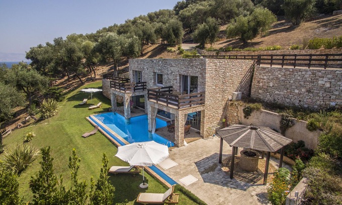 Agios Spyridon Corfu Villa | Villa Seashore: Dreamy villa by the sea side with heated pool