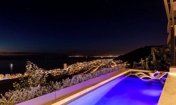 Bantry Bay Villa | Villa Seeleeu - Four Bedroom Villa, Sleeps 8