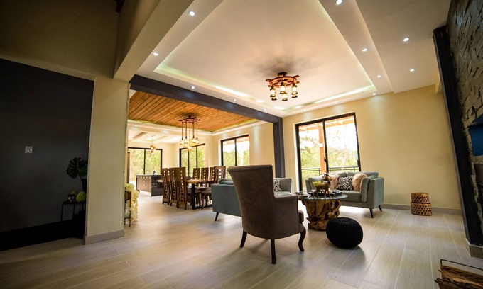 Constanza Villa | Villa Segura Vicente