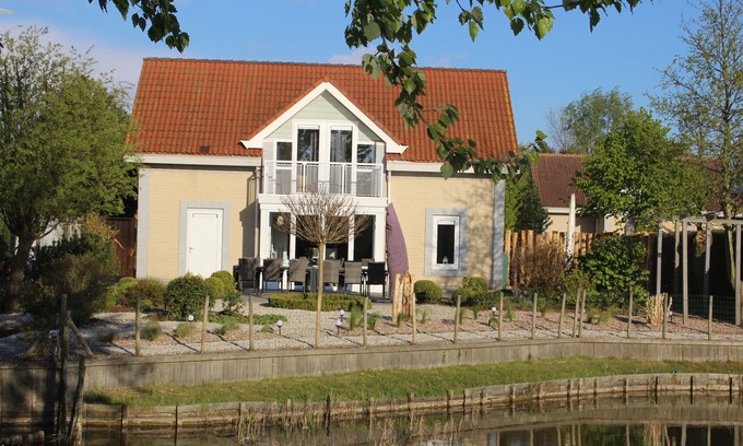Kamperland Villa | VILLA SEJAMA Arrive - feel at home! Detached vacation villa for families