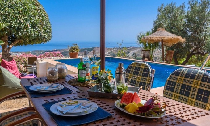 Cajiz Villa | Villa Selena de Cajiz by Ruralidays