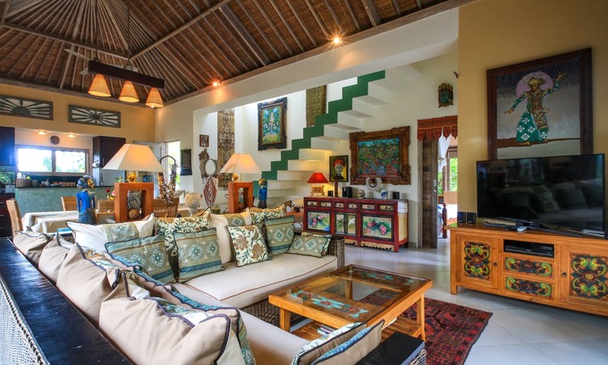 Kedewatan Villa | Villa Semua Suka in the Ricefields of Penestanan