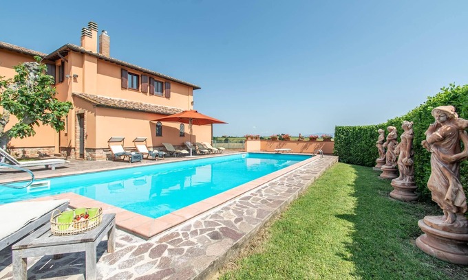 Castiglione del Lago Villa | Villa Serena, private villa with pool