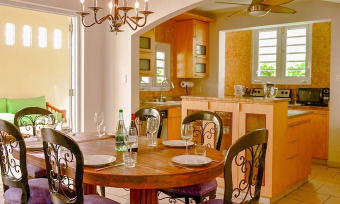 Ocean Park House | Villa Serena - Three Bedroom House, Sleeps 8