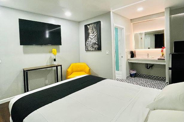 El Cajon Hotel | Villa Serena