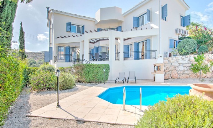 Latchi Cottage | Villa Serendipity - a villa that sleeps 6 guests in 3 bedrooms