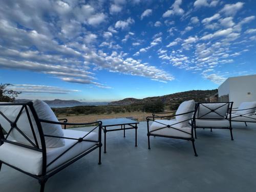 Milos Villa | Villa Serene Milos