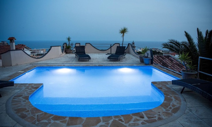 Santa Susanna Villa | Villa Serenity Panoramic Views