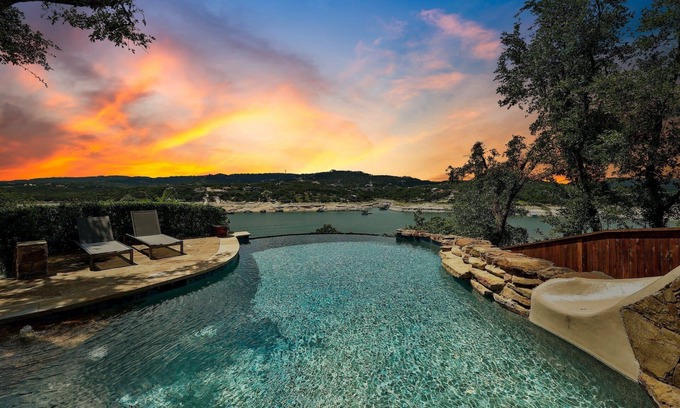 Leander House | Villa Sereno - Pearl of Travis - Pool, Spa, View on 5 Acres