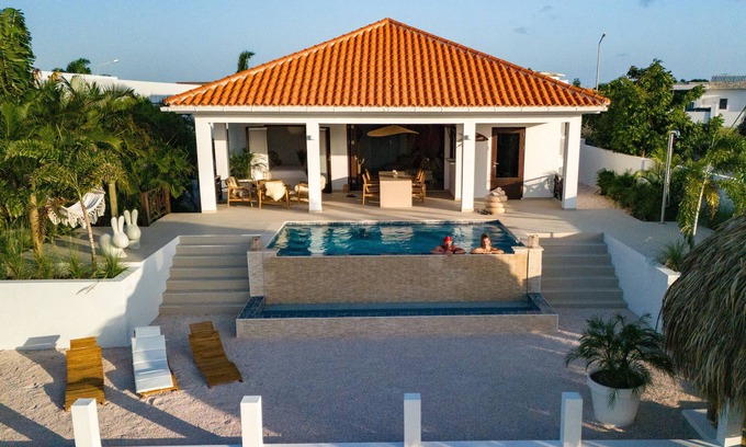 Grote Berg Villa | Villa Serugrandi met Prachtig Wijds Uitzicht Over het Eiland en op de zee