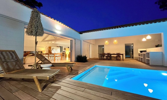 Les Conches Villa | Villa Shaka, between sea, forest and marsh. Villa rated 4 stars.