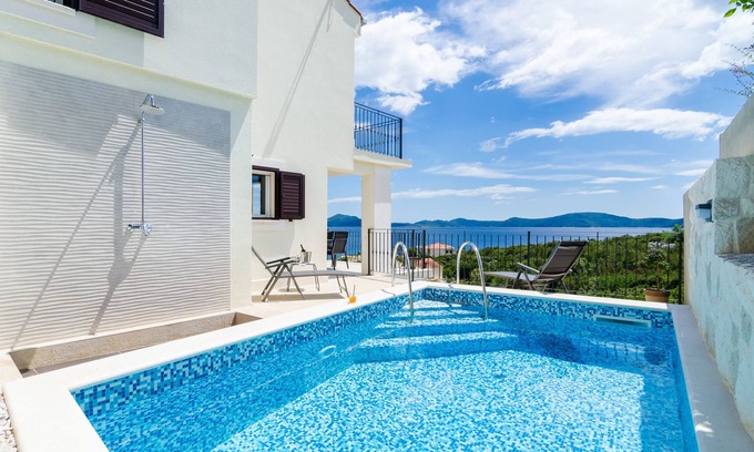 Podimoc Villa | Villa Sofija - Three Bedroom Villa with Terrace and Swimming Pool