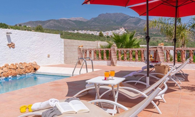 Alozaina Villa | Villa Sol Alozaina by Ruralidays