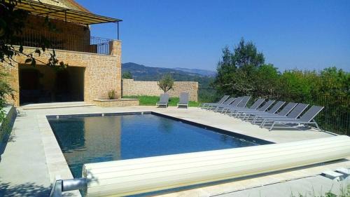 Prades Villa | Villa spacieuse avec piscine privée et vue montagne à Prades