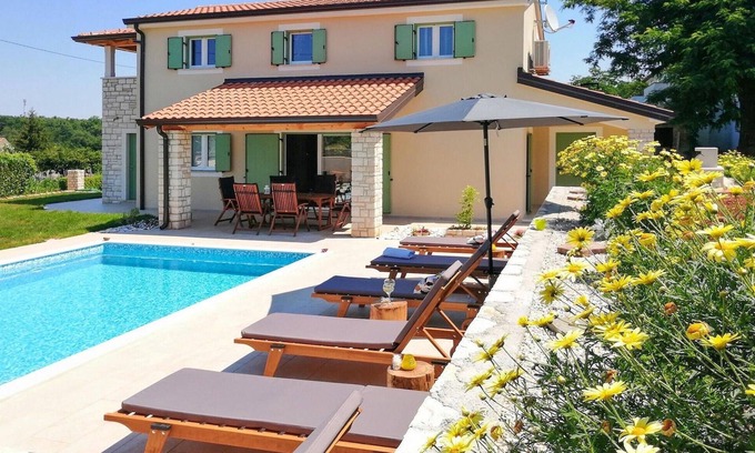 Radini House | Villa Stella Juricani