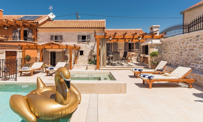 Bicine House | Villa Stone (V9131-K1) - Skradin