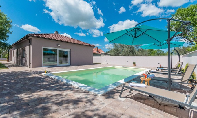 Benkovac Villa | Villa Summer house ZadarVillas