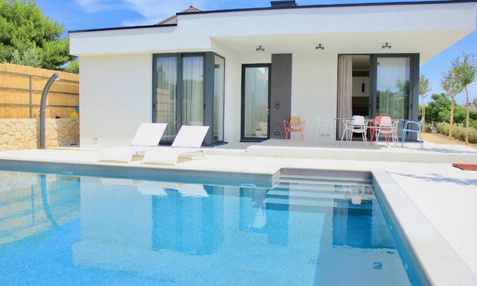 Barbat na Rabu House | Villa Sunny Garden