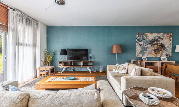 Carvalhal Villa | Villa 'Sunny Villa' with Sea View, Wi-Fi and Air Conditioning