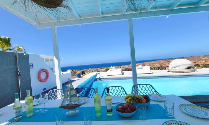 Playa Blanca Villa | Villa Sunset Paradise with panoramic sea view, first line, opticfibre