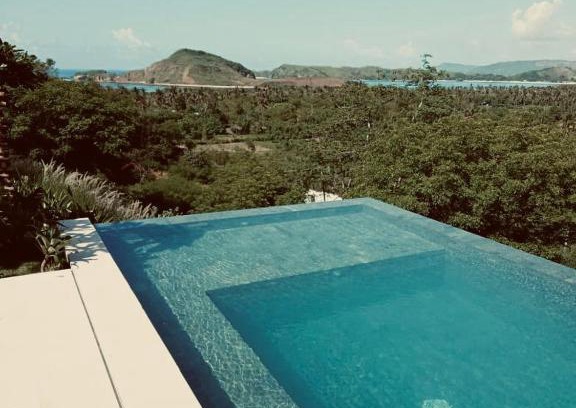 Gerupuk Villa | Villa Svalen