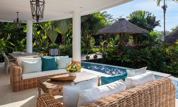Kenderan Villa | Villa Tau: Beautifully appointed, spacious villa set in Ubud's iconic ricefields