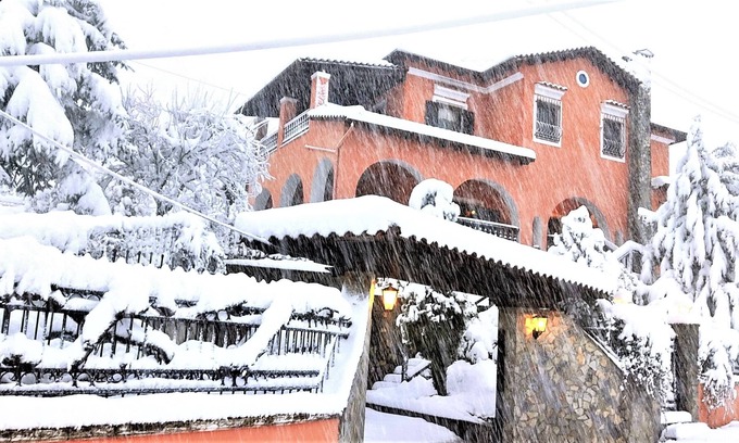 Zakas Villa | VILLA TETHYS MOUNTAIN RESORT