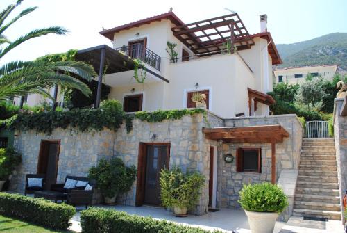 Melissopetra Villa | Villa Thea