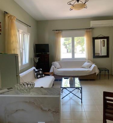 Topeiros Apartment | Villa Thea