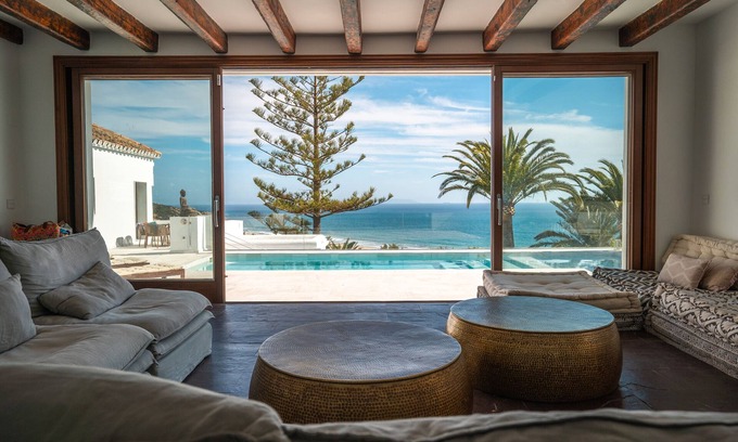 Atlanterra House | Villa 'TheCUBE' with Sea Views, Wi-Fi, and Air Conditioning