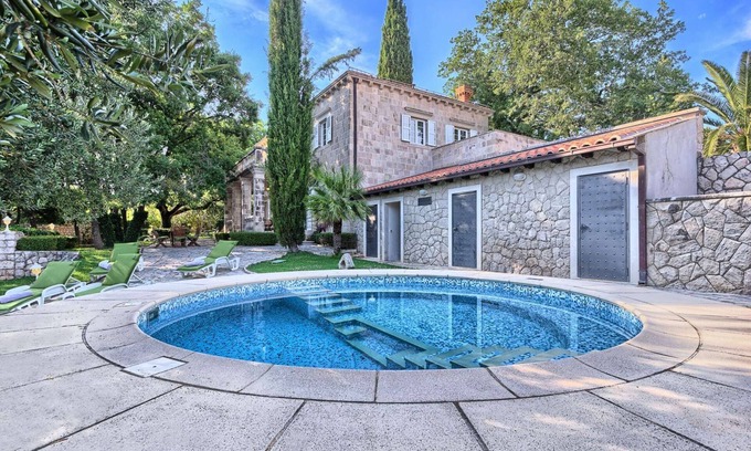 Cilipi Villa | Villa Theodora - 15th century 4 bedroom villa close to Dubrovnik