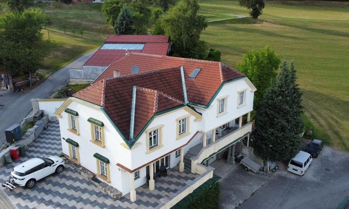 Hofstetten House | Villa Theresa