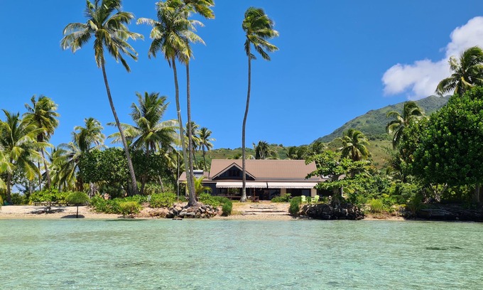 Temae Villa | Villa Tiarenui by Tahiti Homes, 4 air conditioned bedrooms.