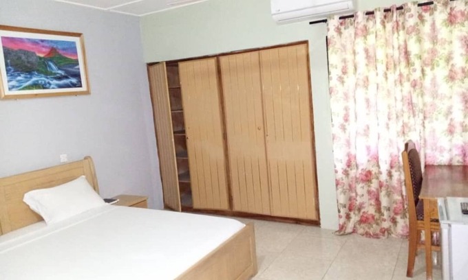 Akosombo Bed & Breakfast | Villa- Top