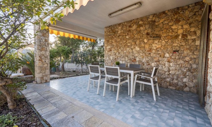 Leporano Marina Villa | Villa Torre Leporano a stone's throw from the sea