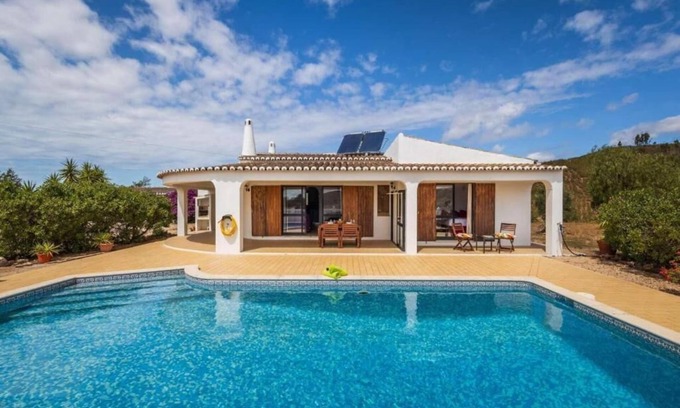 Silves Villa | Villa Tranquila peaceful stay in Algarve, near beautiful Silves, in nature
