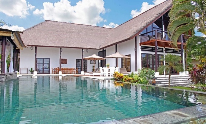 Banjartegehe Villa | Villa Tri Murti, Lovina beach villa with private swimming pool at - up to 10 people