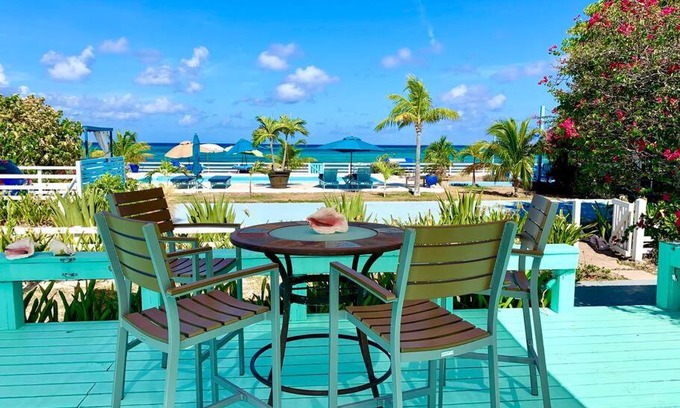 Cockburn Town Villa | Villa Turque