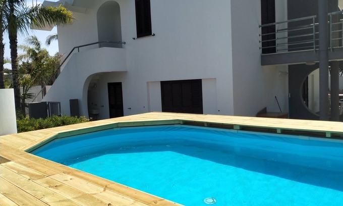 Pizzo Villa | VILLA TWO STEPS FROM THE LACE