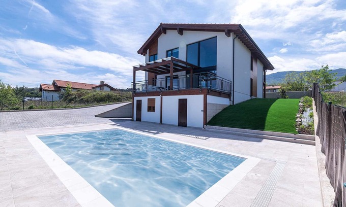 Llanes House | Villa Vacacional La Raizona